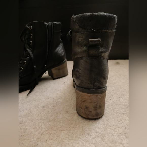Boots - Picture 2 of 5